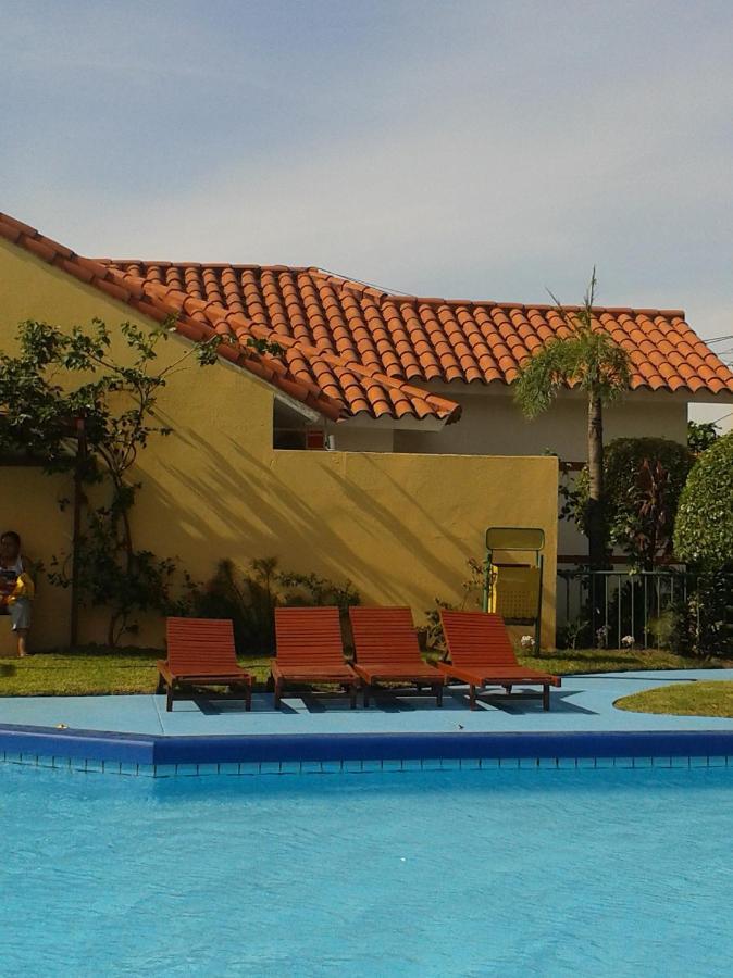 PEQUEÑO y ACOGEDOR DEPARTAMENTO CON GARAJE y recibe PEQUEÑOS PELUDITOS Santa Cruz de La Sierra Exterior foto